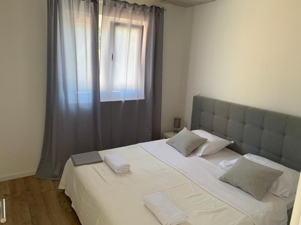 Twenty-Punat Apartments Ngoại thất bức ảnh