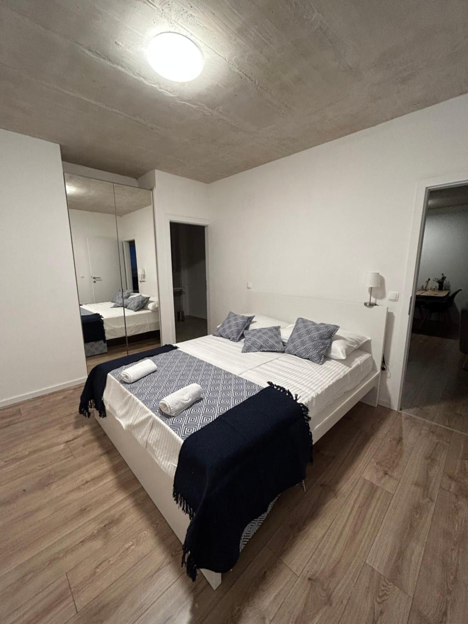 Twenty-Punat Apartments Ngoại thất bức ảnh